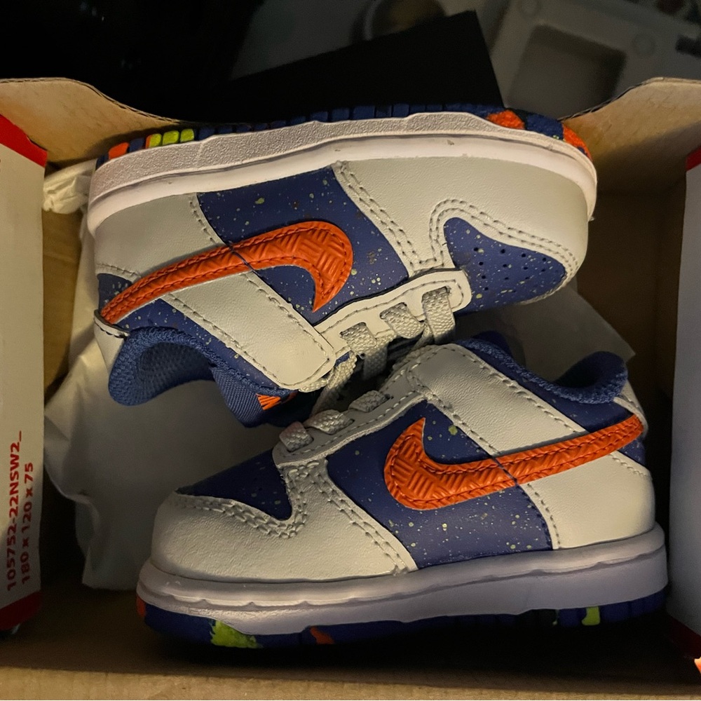 Nike Dunk Low Sneakers - Photon Dust and Total Orange